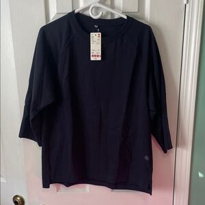Uniqlo Men's Black Long Sleeve Shirt